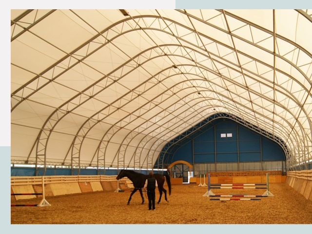 Строительство конных манежей в Анжеро-Судженске